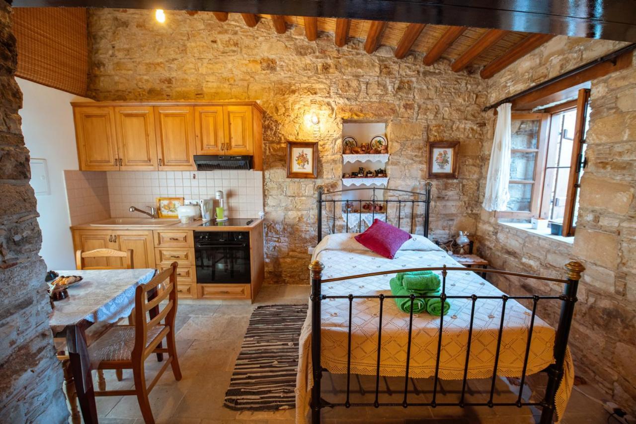 Constantias Stone Houses Lofou Exterior photo